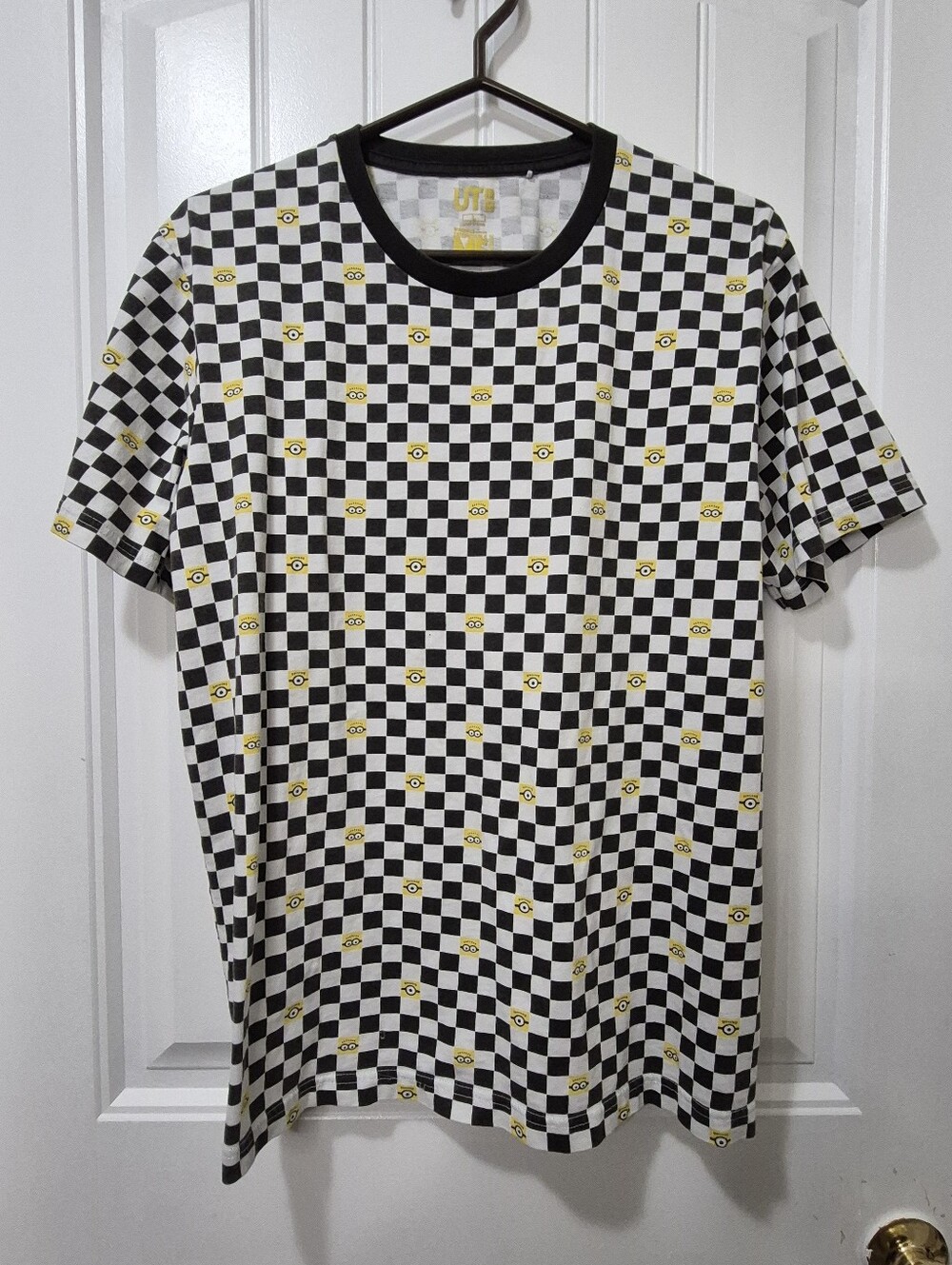 Mens Dispicable Me Minions T Shirt Size Large